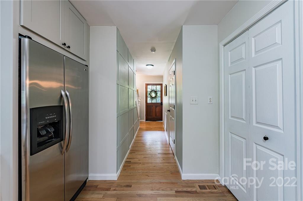 10 Peace Street Asheville NC 28806