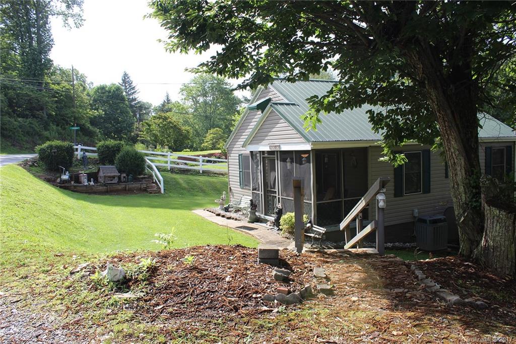 20 Catawba Lane Brevard NC 28712
