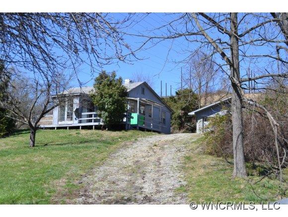 24 Woodside Drive Canton NC 28716