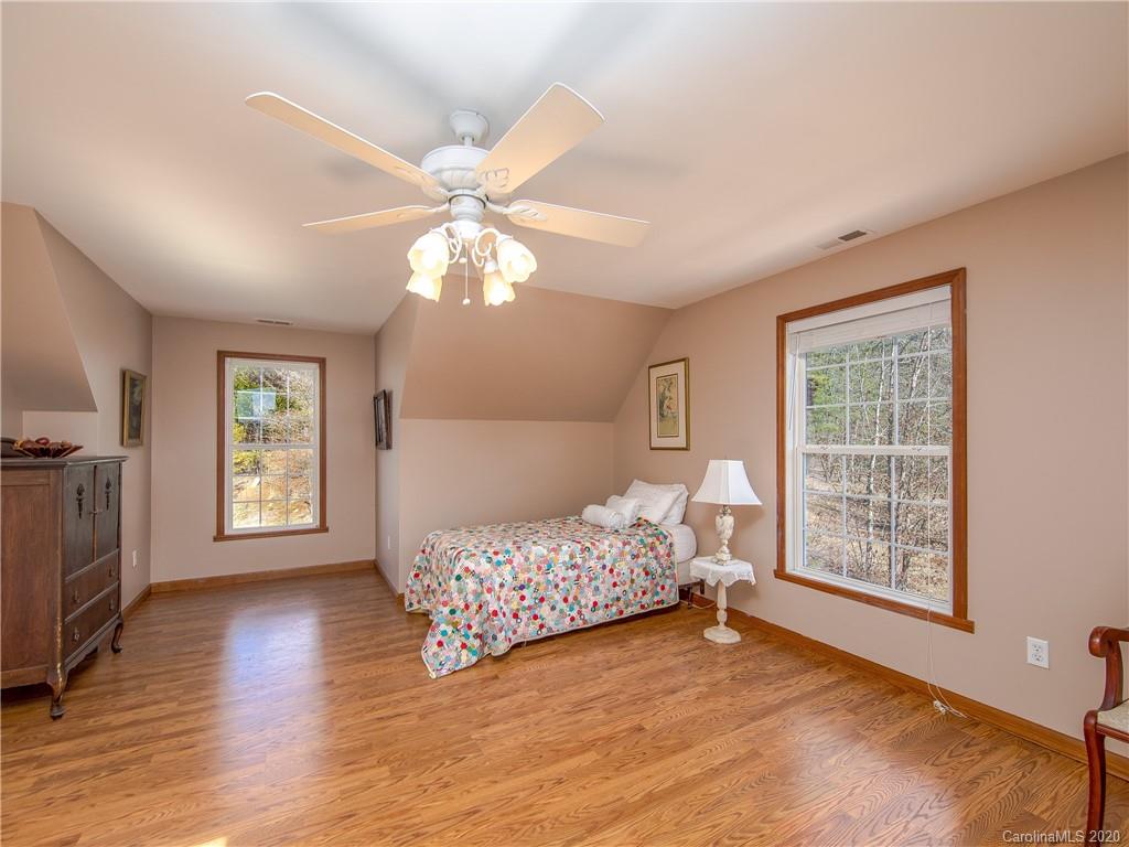 105 Farm Valley Court Weaverville NC 28787