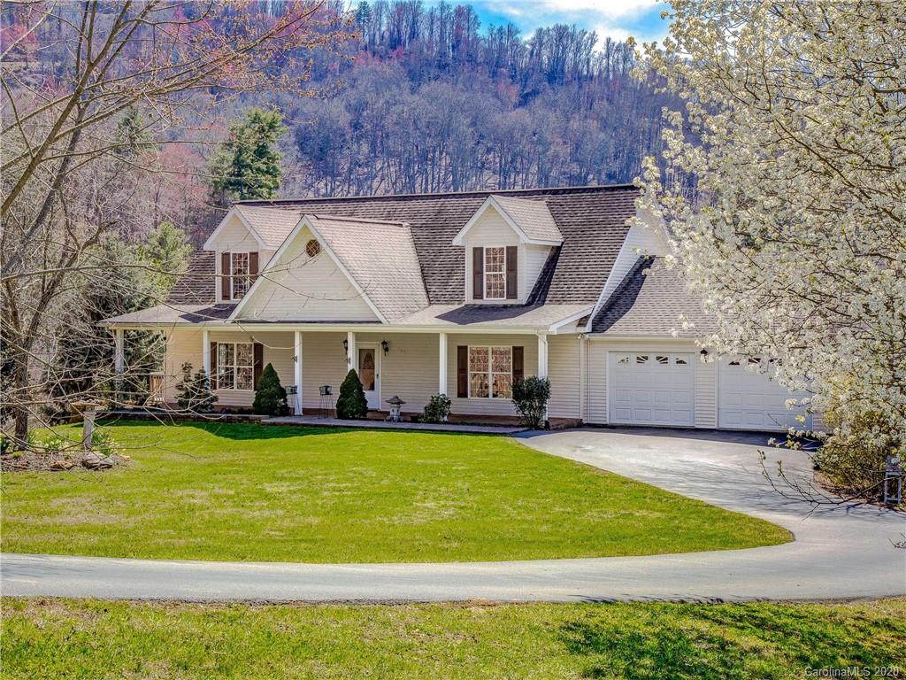105 Farm Valley Court Weaverville NC 28787