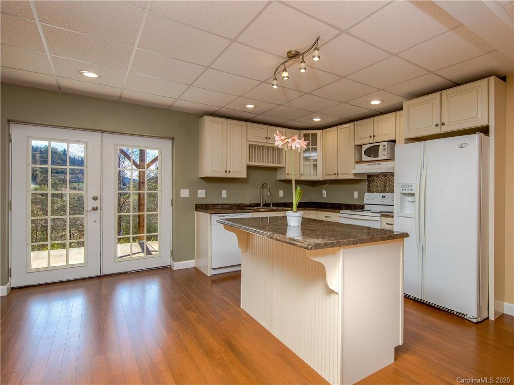 105 Farm Valley Court Weaverville NC 28787
