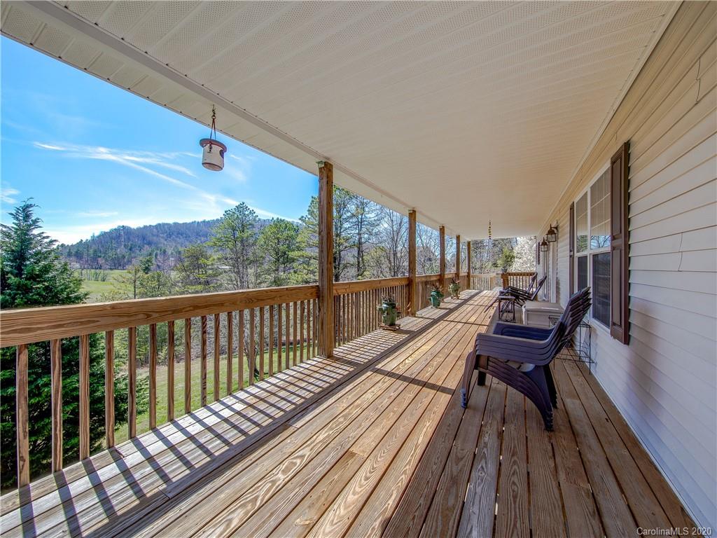 105 Farm Valley Court Weaverville NC 28787