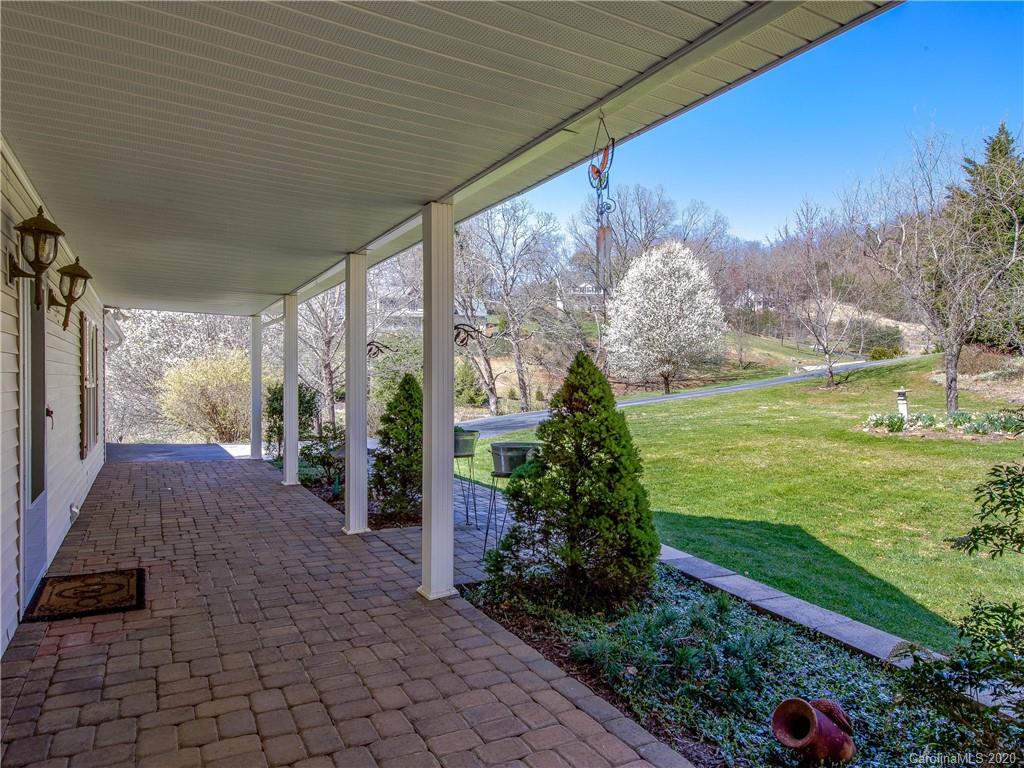 105 Farm Valley Court Weaverville NC 28787