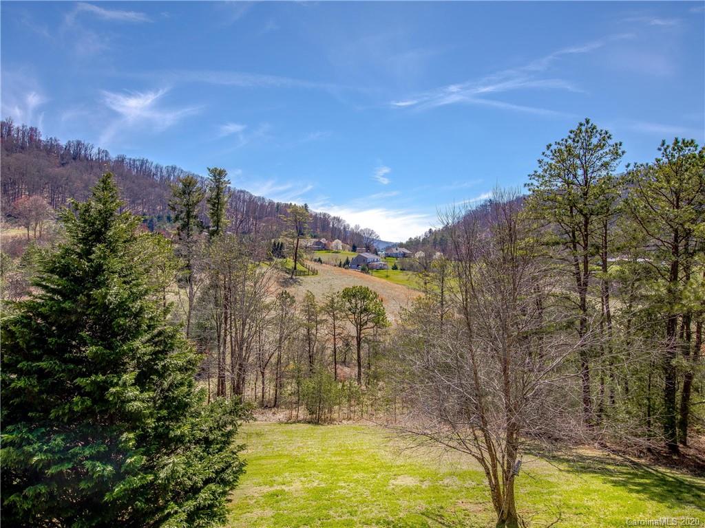 105 Farm Valley Court Weaverville NC 28787
