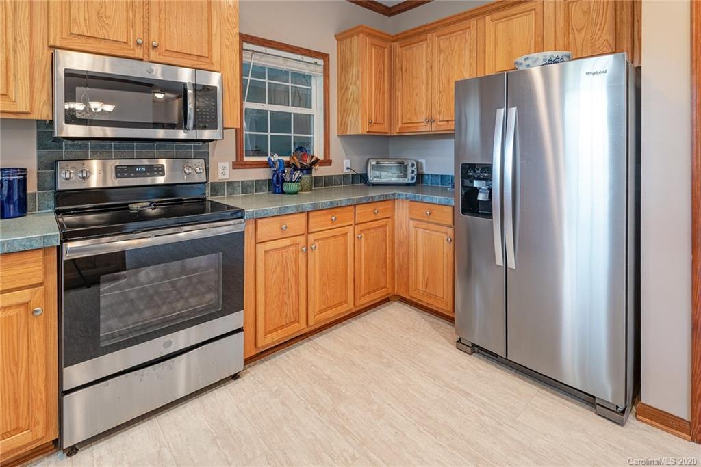 105 Farm Valley Court Weaverville NC 28787