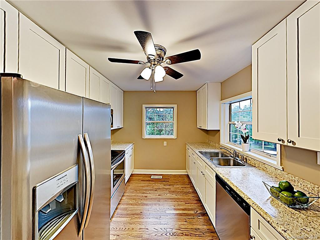 11 Tarheel Lane Brevard NC 28712
