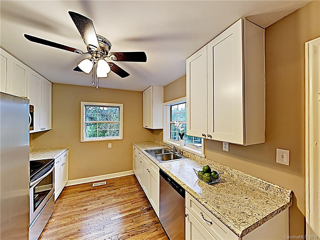 11 Tarheel Lane Brevard NC 28712