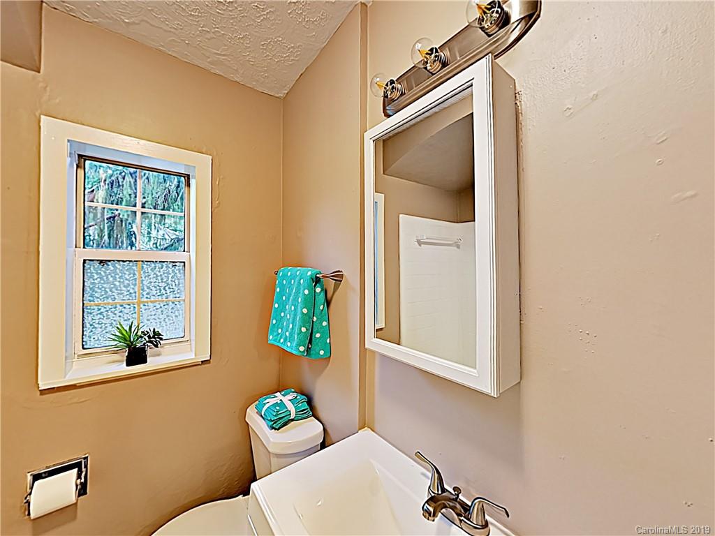 11 Tarheel Lane Brevard NC 28712