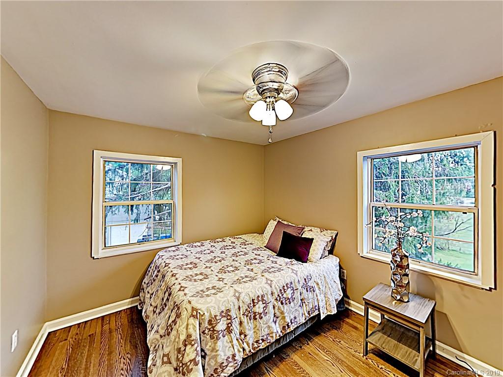 11 Tarheel Lane Brevard NC 28712