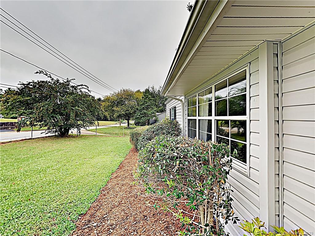 11 Tarheel Lane Brevard NC 28712