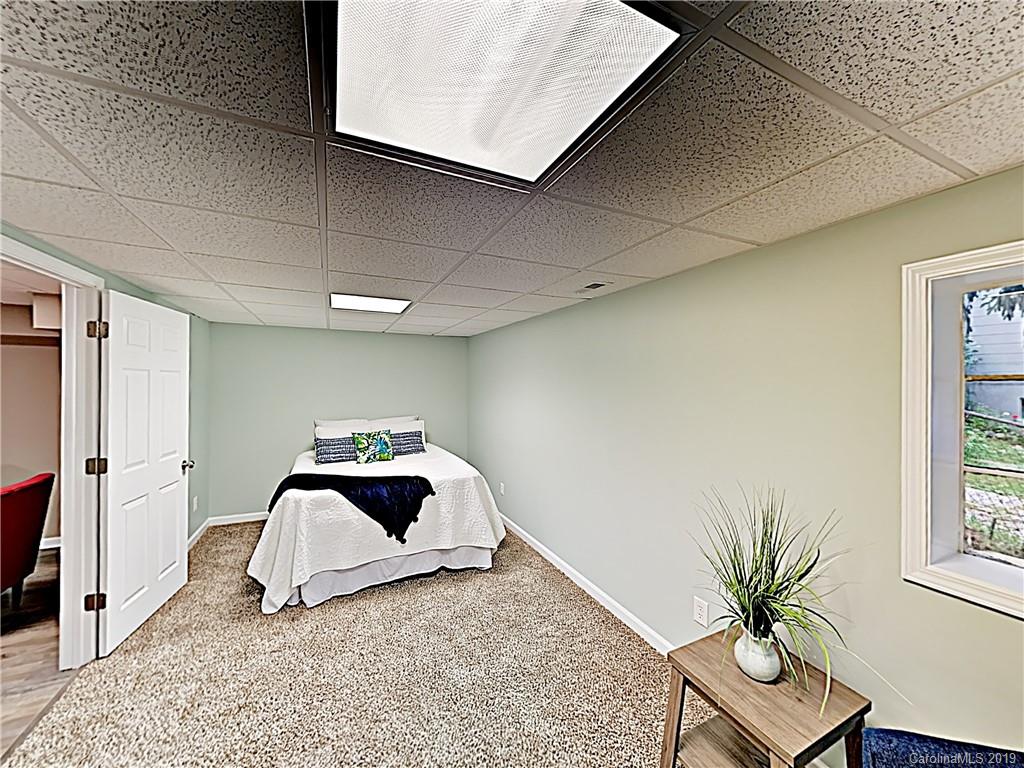 11 Tarheel Lane Brevard NC 28712