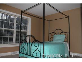 28 Poplar Creek Drive Asheville NC 28805