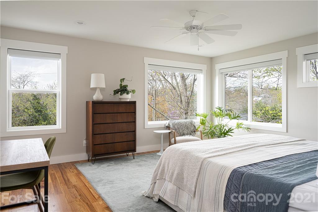 82 Frances Street Asheville NC 28806