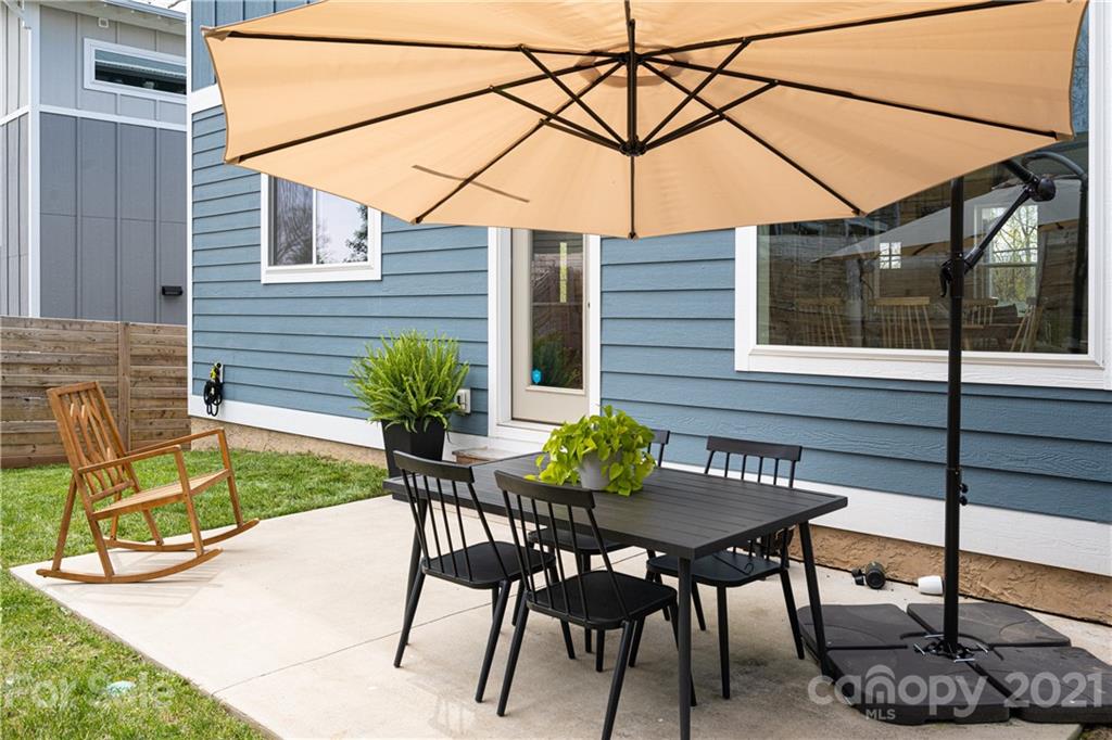 82 Frances Street Asheville NC 28806