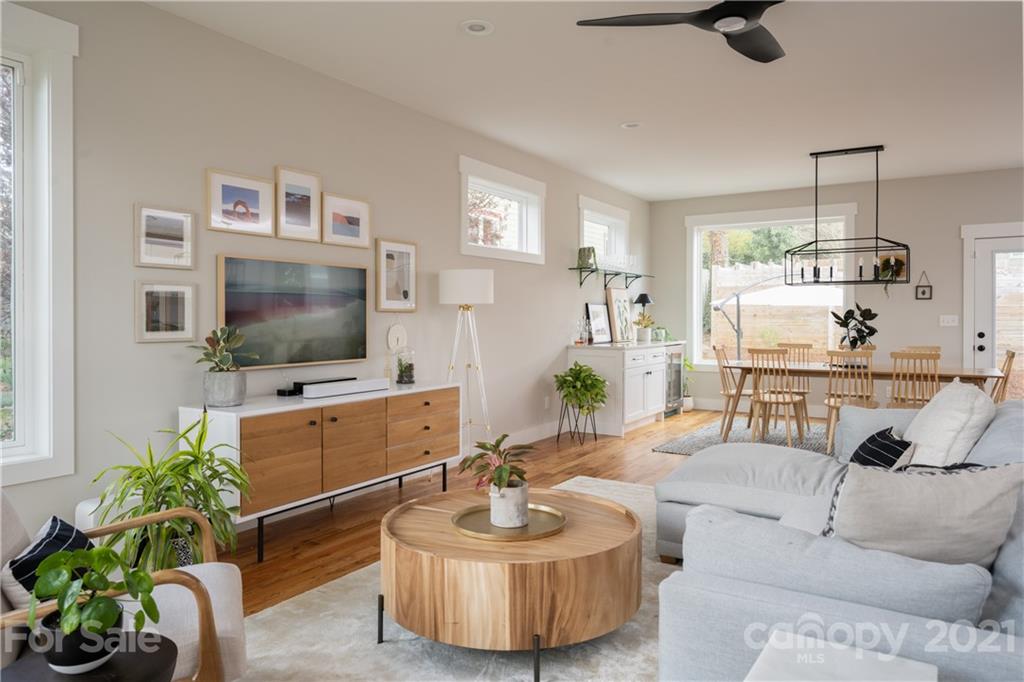 82 Frances Street Asheville NC 28806