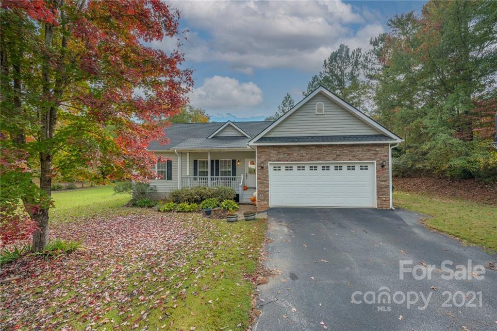 20 Matthew Street Columbus NC 28722