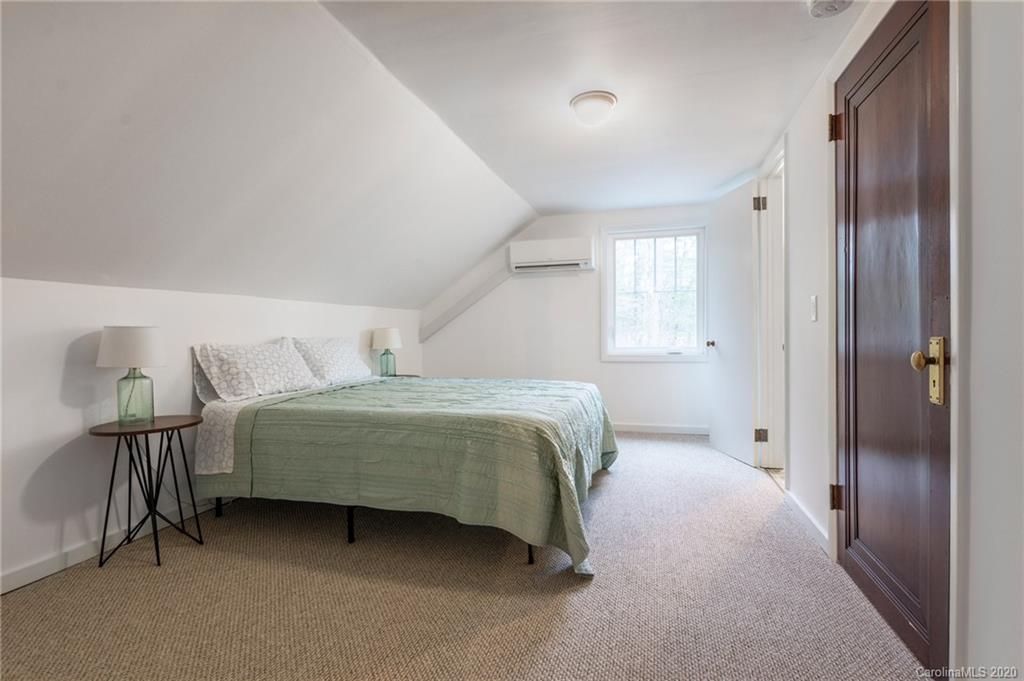45 Trinity Chapel Road Asheville NC 28805