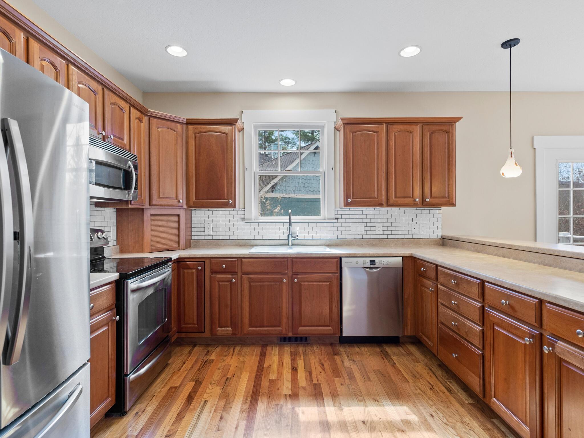 17 Oakhaven Terrace Asheville NC 28803