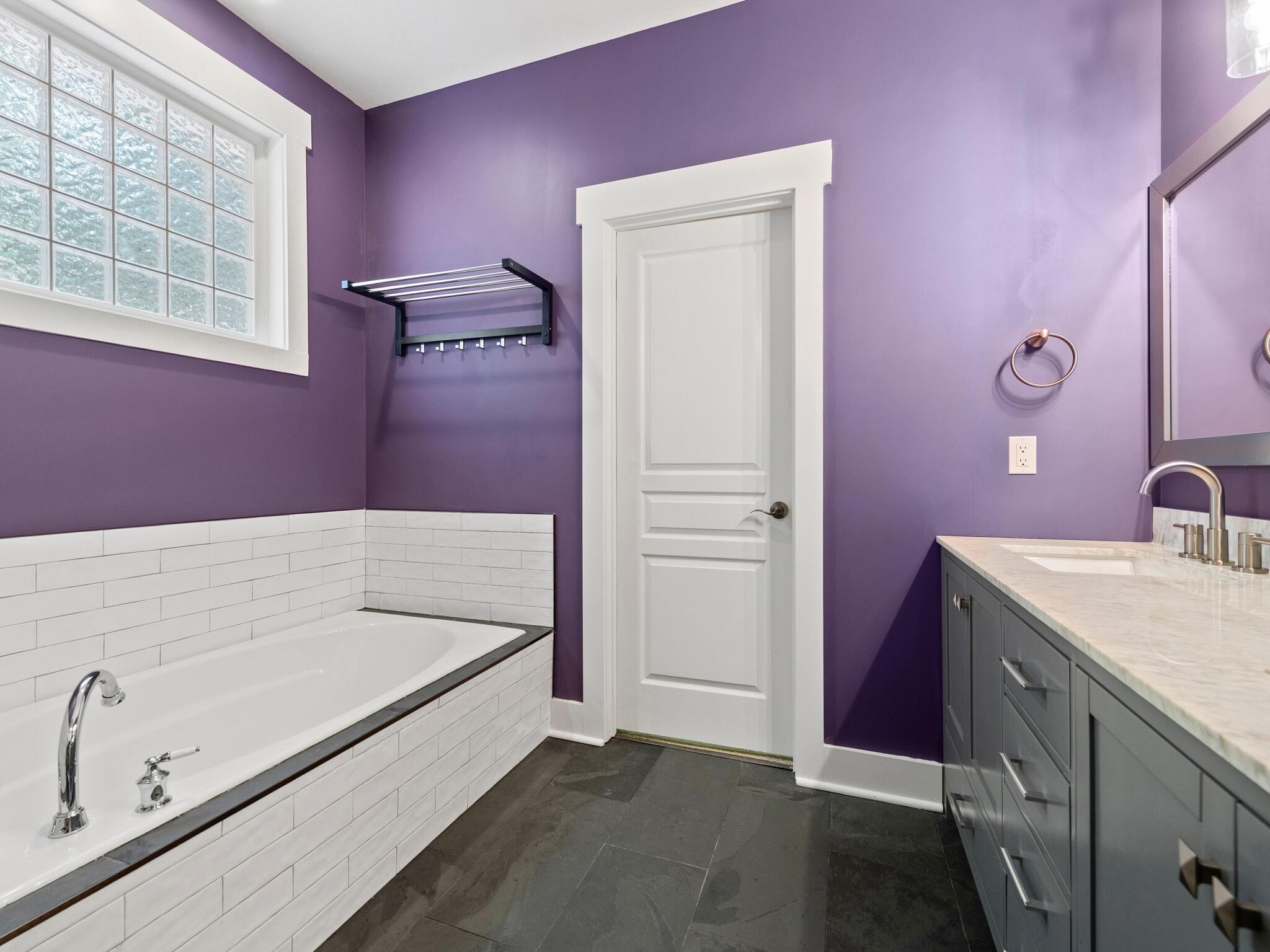 17 Oakhaven Terrace Asheville NC 28803