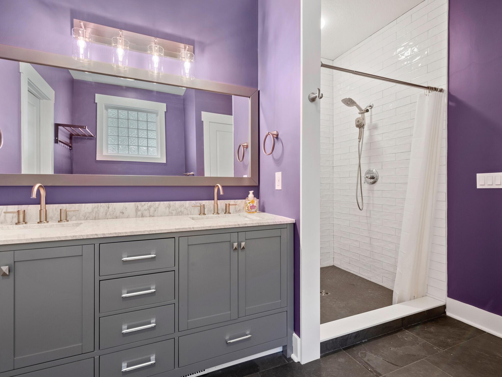 17 Oakhaven Terrace Asheville NC 28803