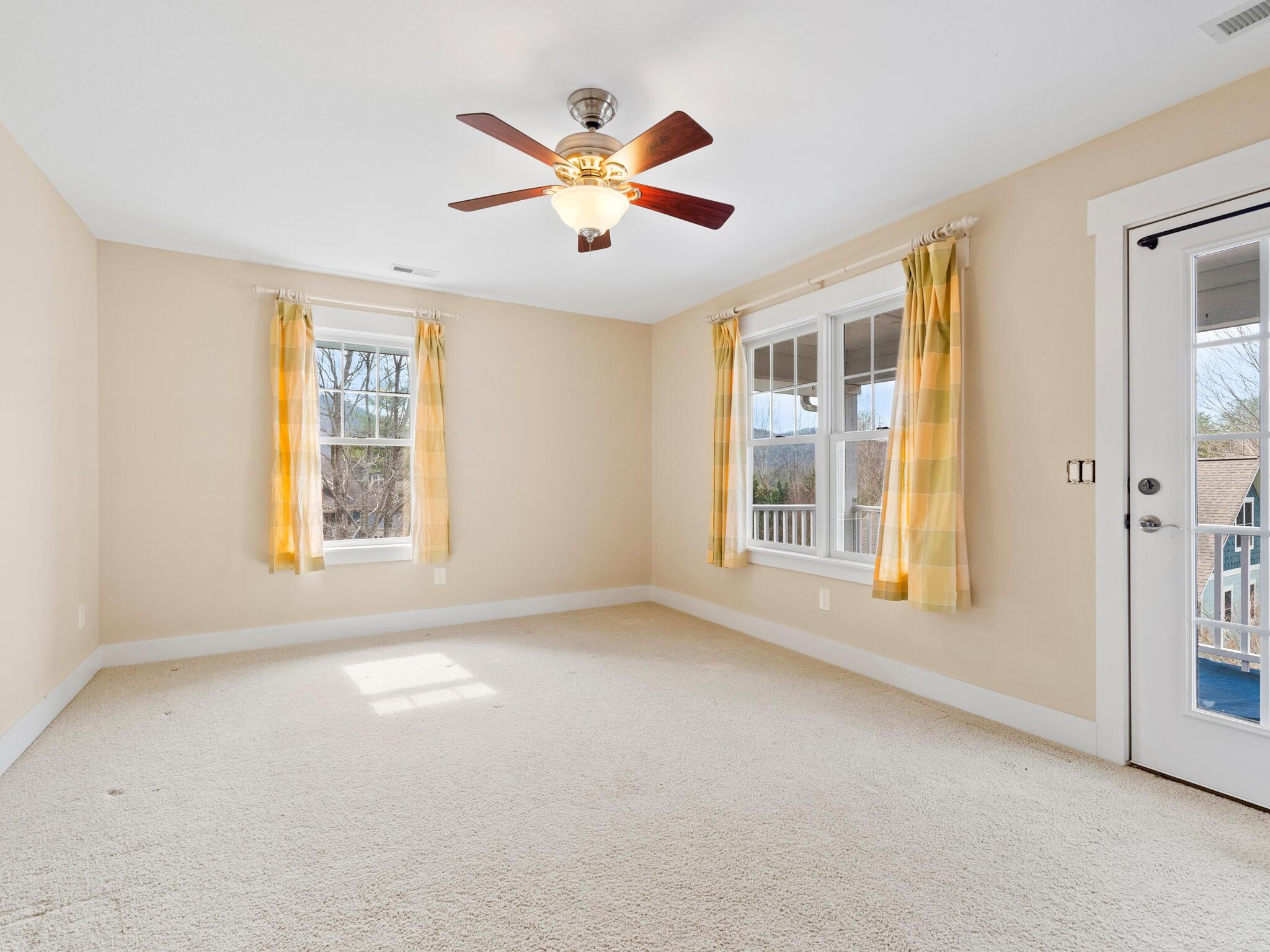 17 Oakhaven Terrace Asheville NC 28803