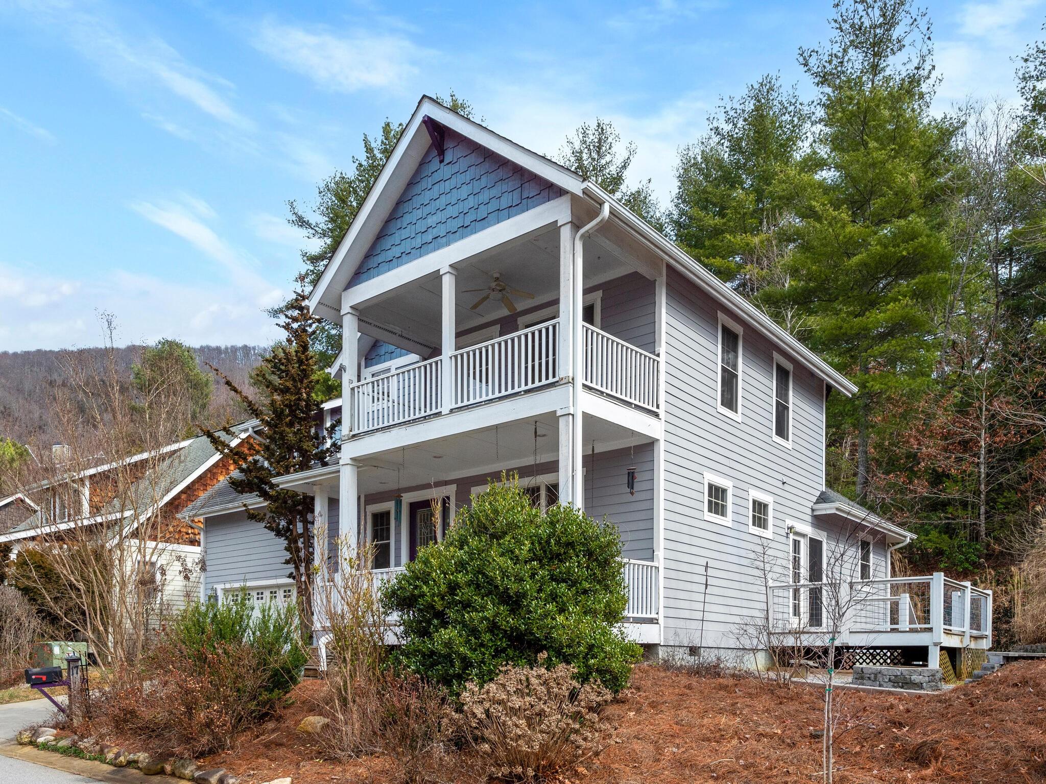17 Oakhaven Terrace Asheville NC 28803