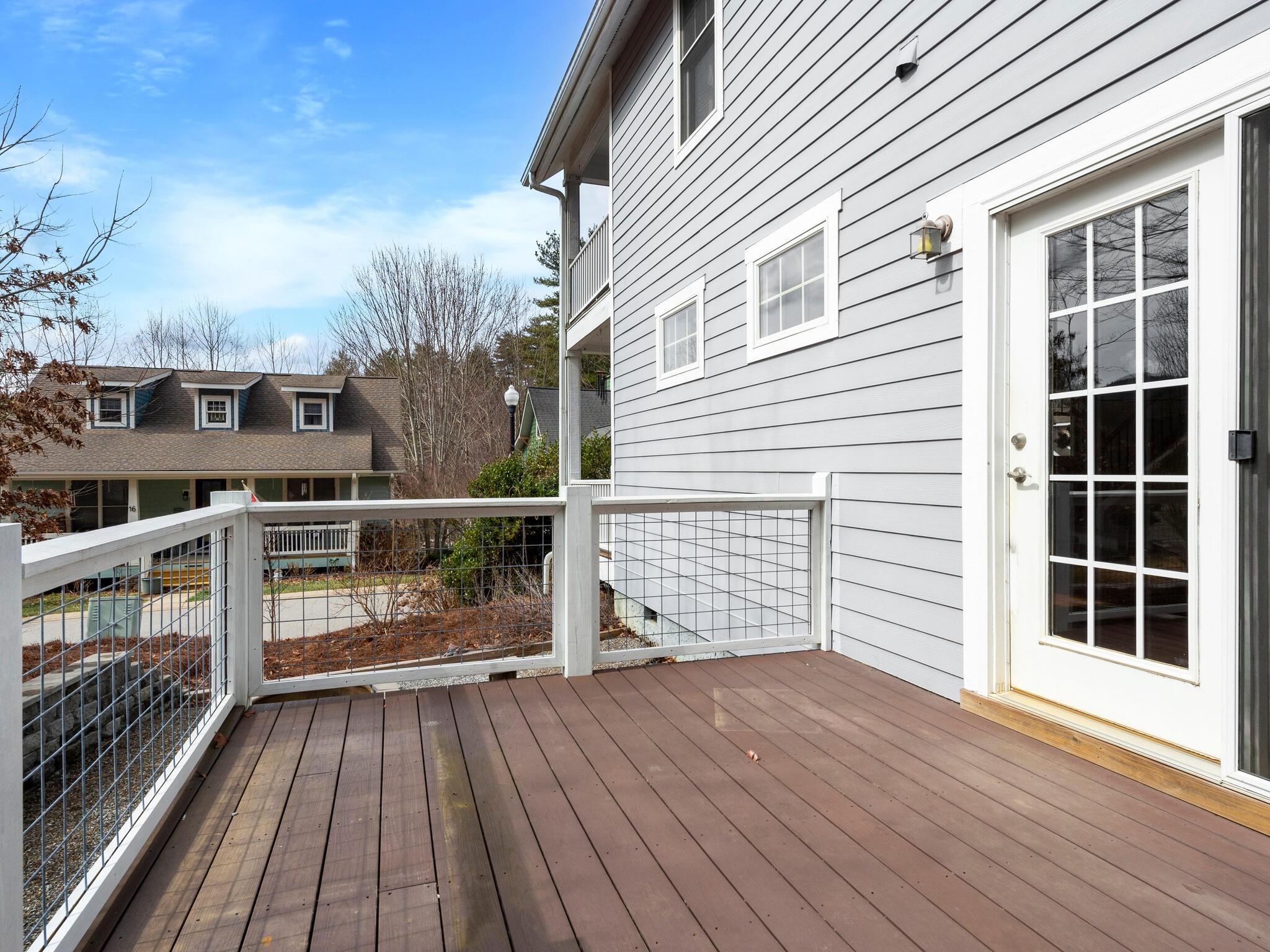17 Oakhaven Terrace Asheville NC 28803