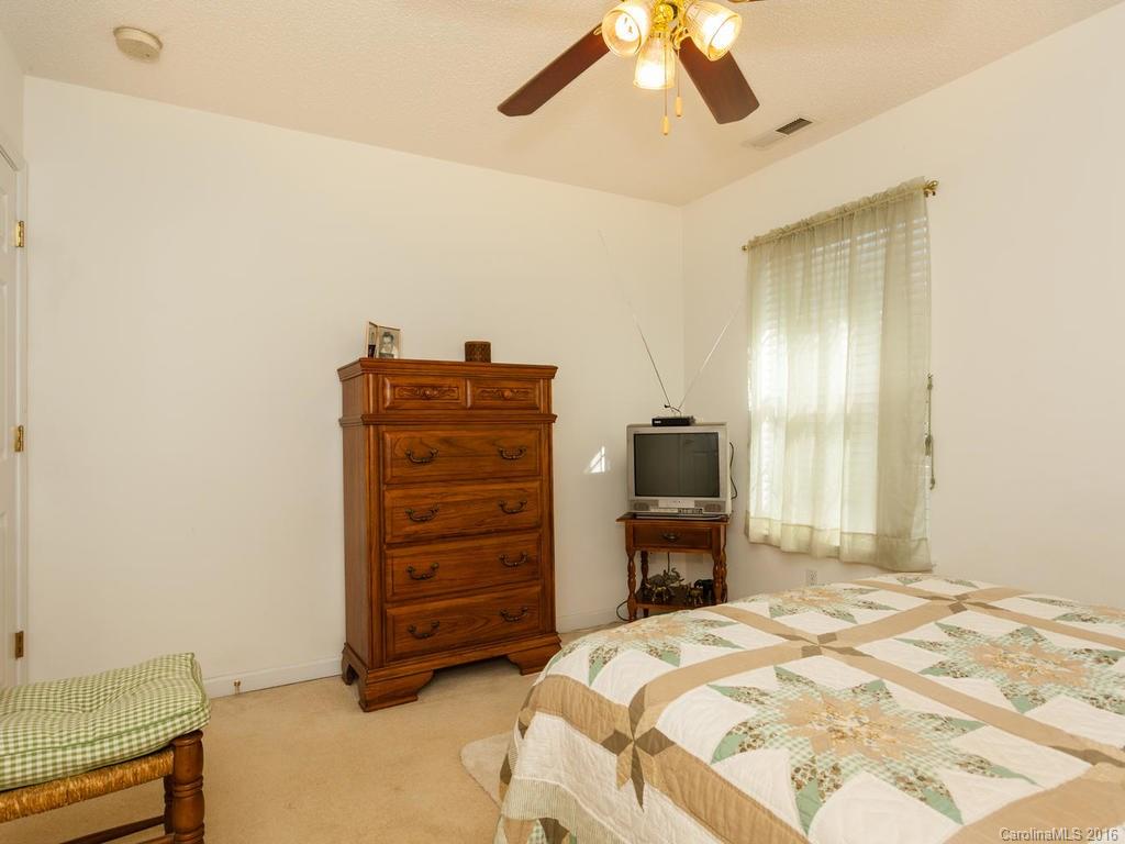 17 Robin Way Candler NC 28715