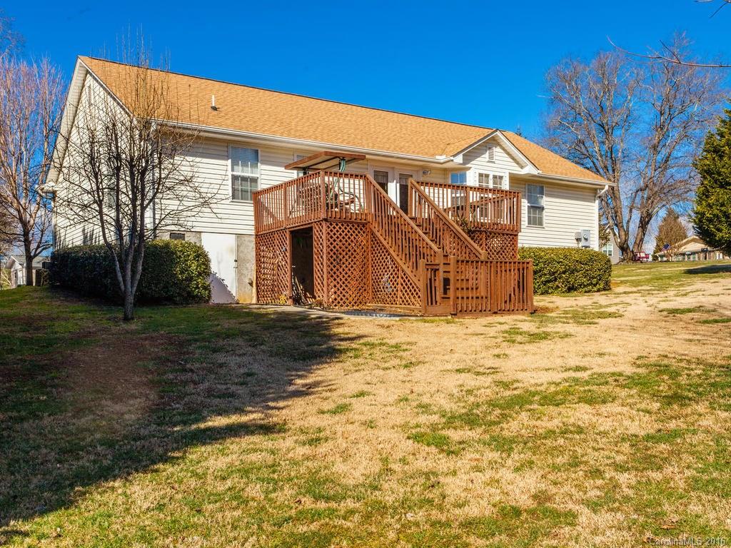 17 Robin Way Candler NC 28715