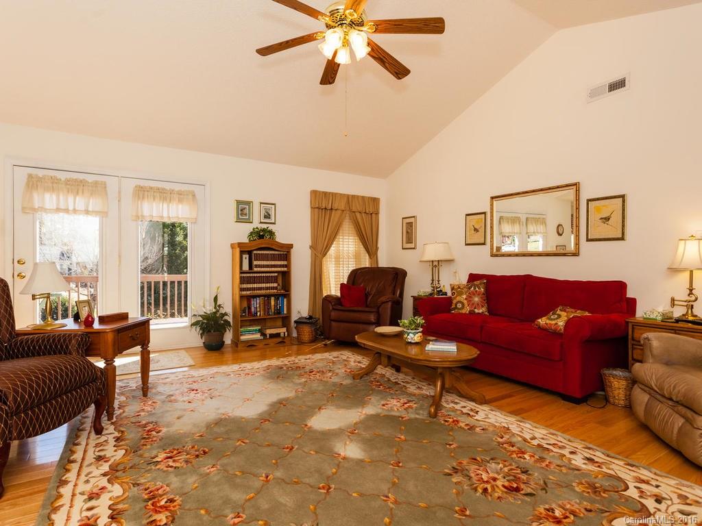17 Robin Way Candler NC 28715