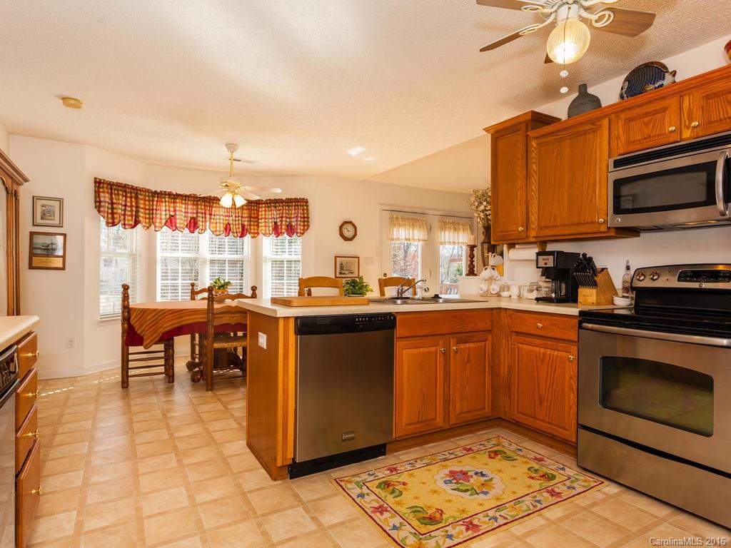 17 Robin Way Candler NC 28715