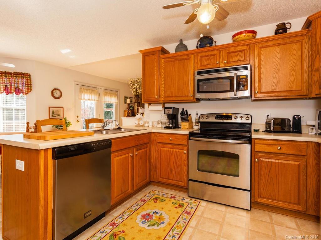 17 Robin Way Candler NC 28715