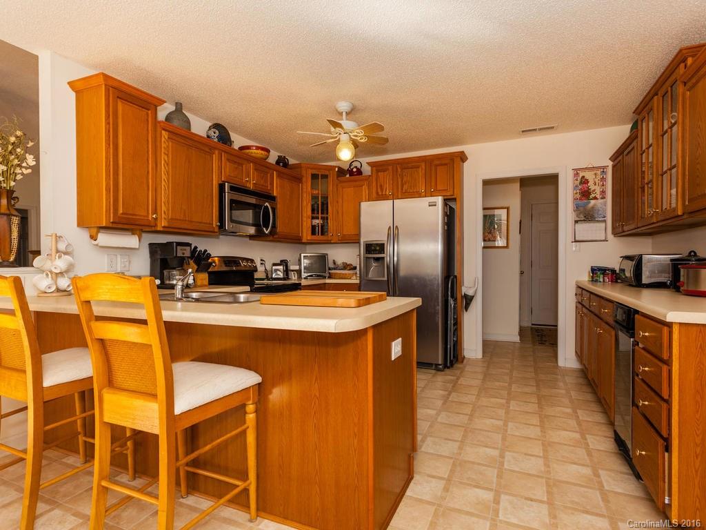 17 Robin Way Candler NC 28715