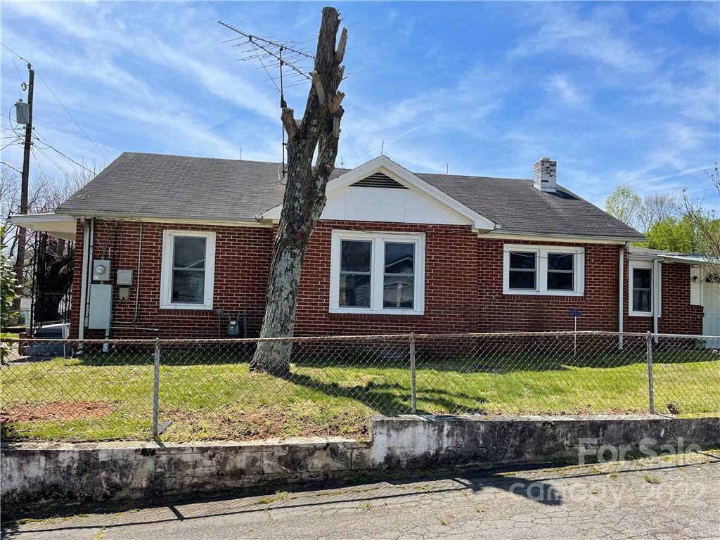 544 28th Street SW Hickory NC 28602