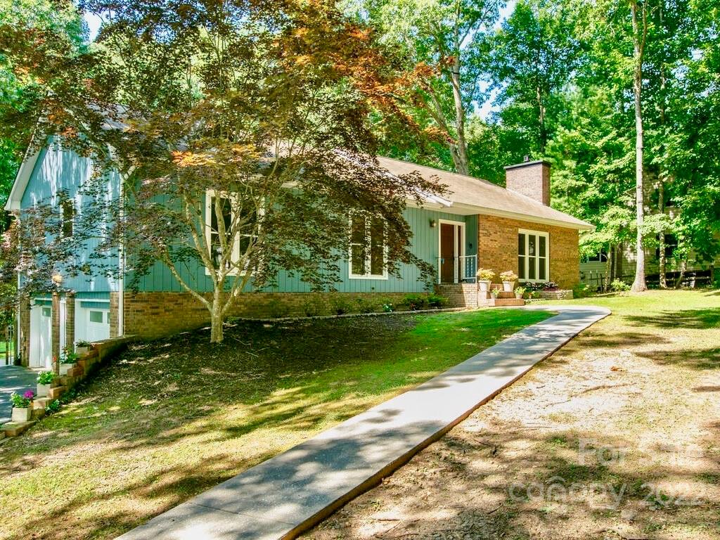 27 Glen Crest Drive Arden NC 28704