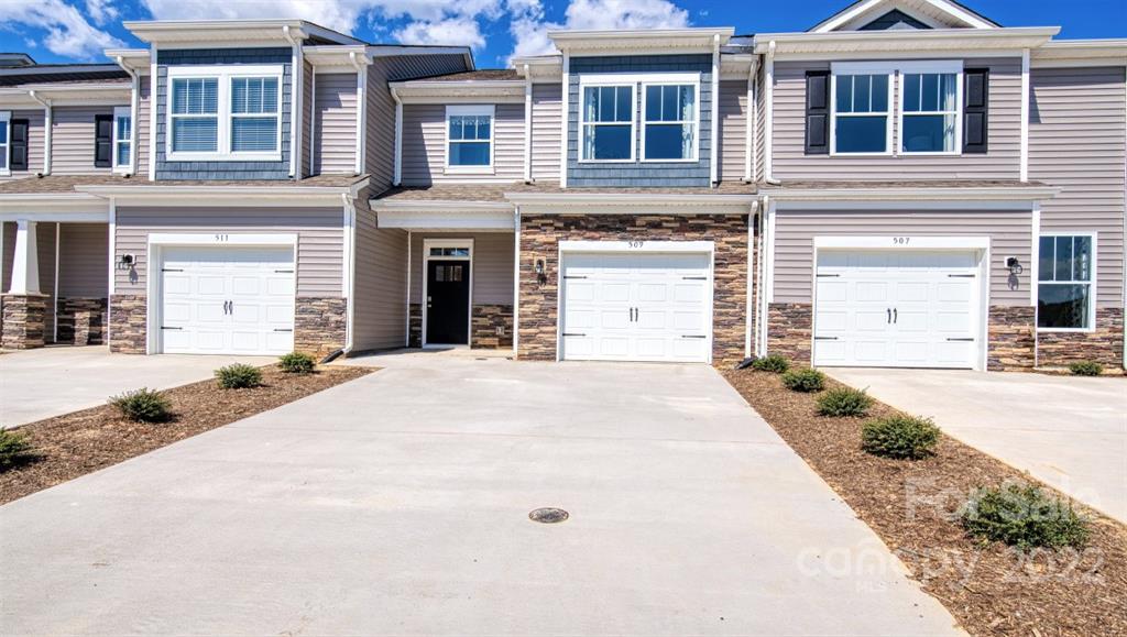 82 Creekview Road Hendersonville NC 28792