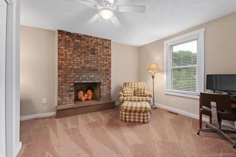 24 Richie Street Asheville NC 28801