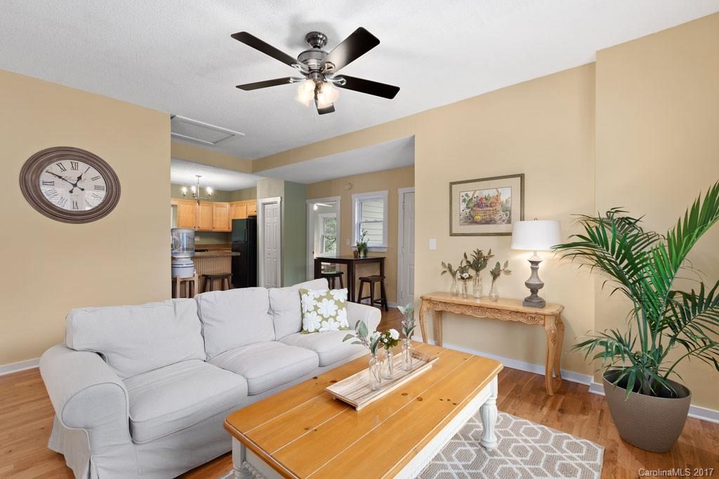 24 Richie Street Asheville NC 28801