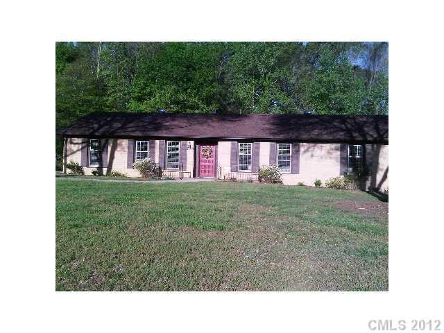 9824 Chestnut Hills Road Harrisburg NC 28075