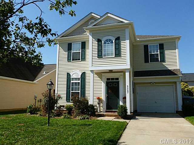 5827 Waverly Lynn Lane Charlotte NC 28269