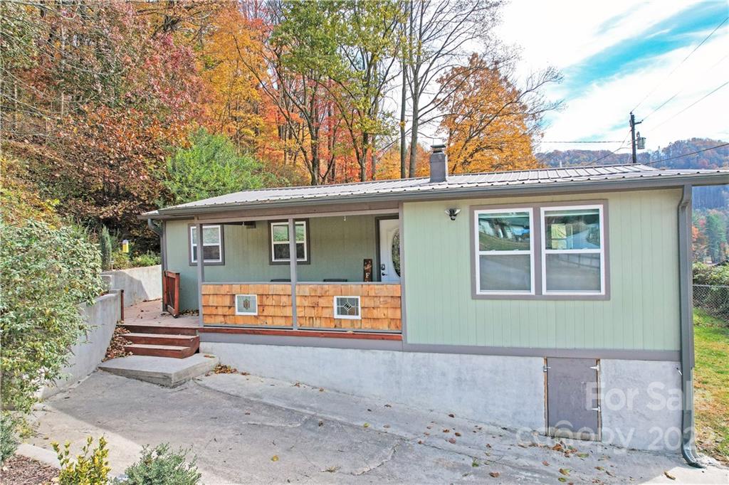 344 Oxner Cove Road Waynesville NC 28786