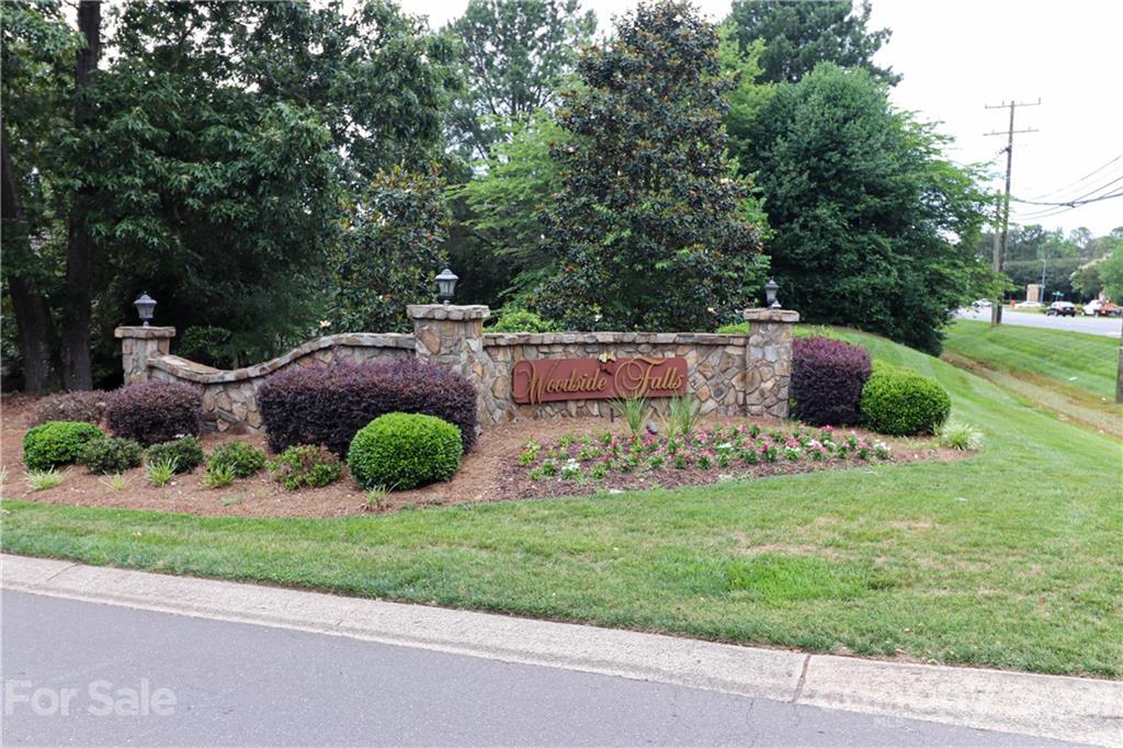12212 Woodside Falls Road Pineville NC 28134