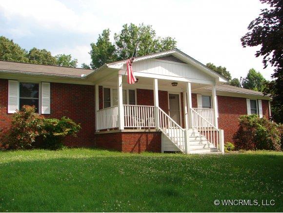 25 Fieldcrest Circle Asheville NC 28806