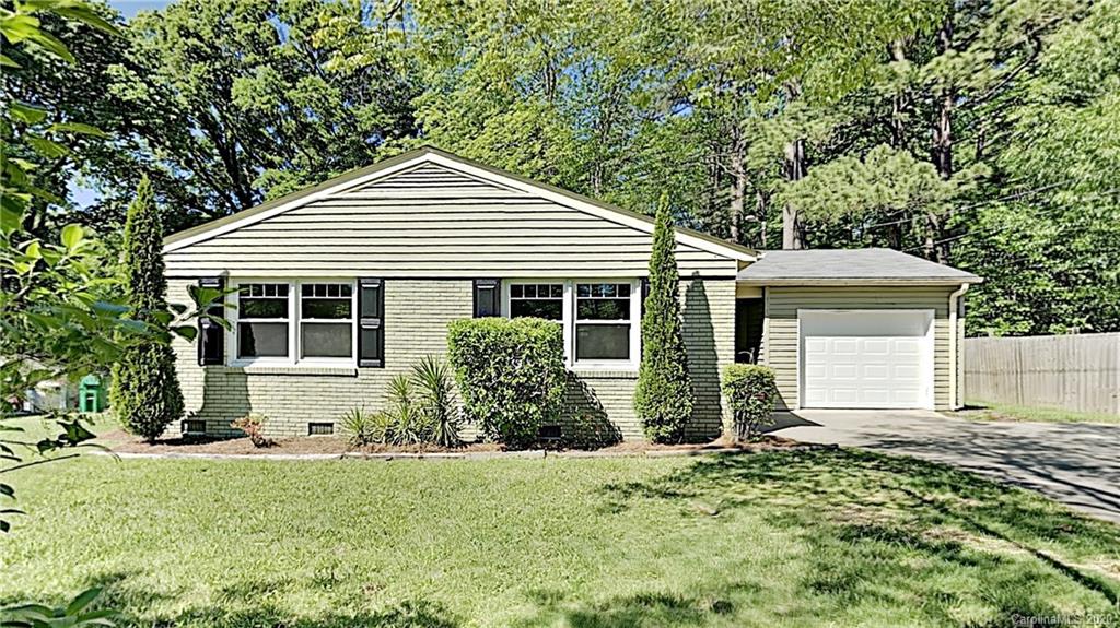 4245 Vinetta Court Charlotte NC 28215