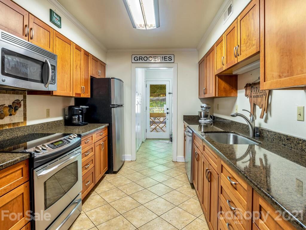 135 Layfield Drive Waynesville NC 28786