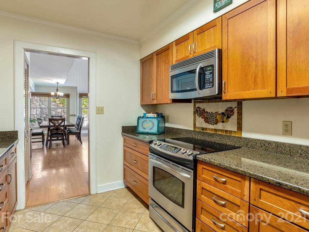 135 Layfield Drive Waynesville NC 28786
