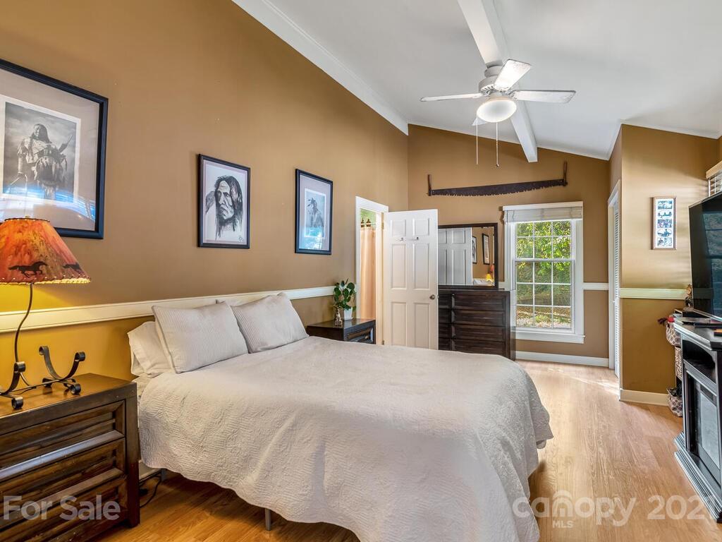 135 Layfield Drive Waynesville NC 28786