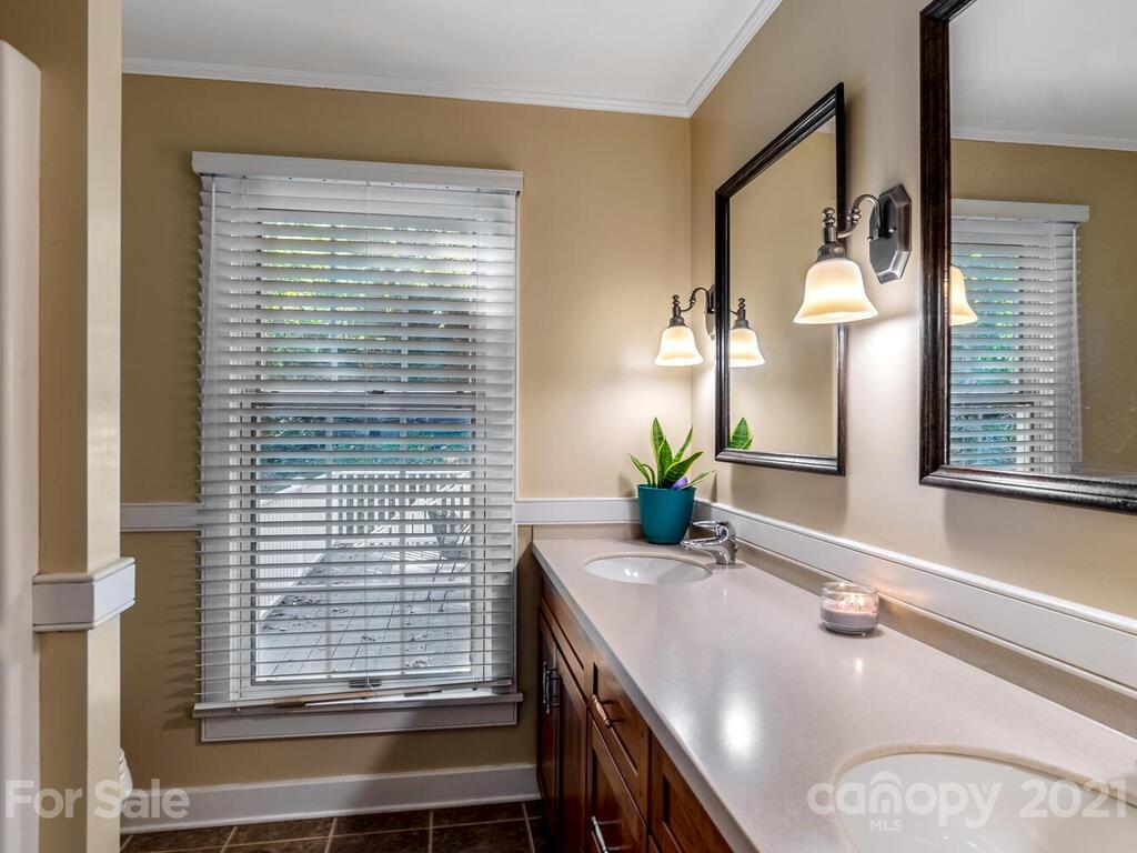 135 Layfield Drive Waynesville NC 28786