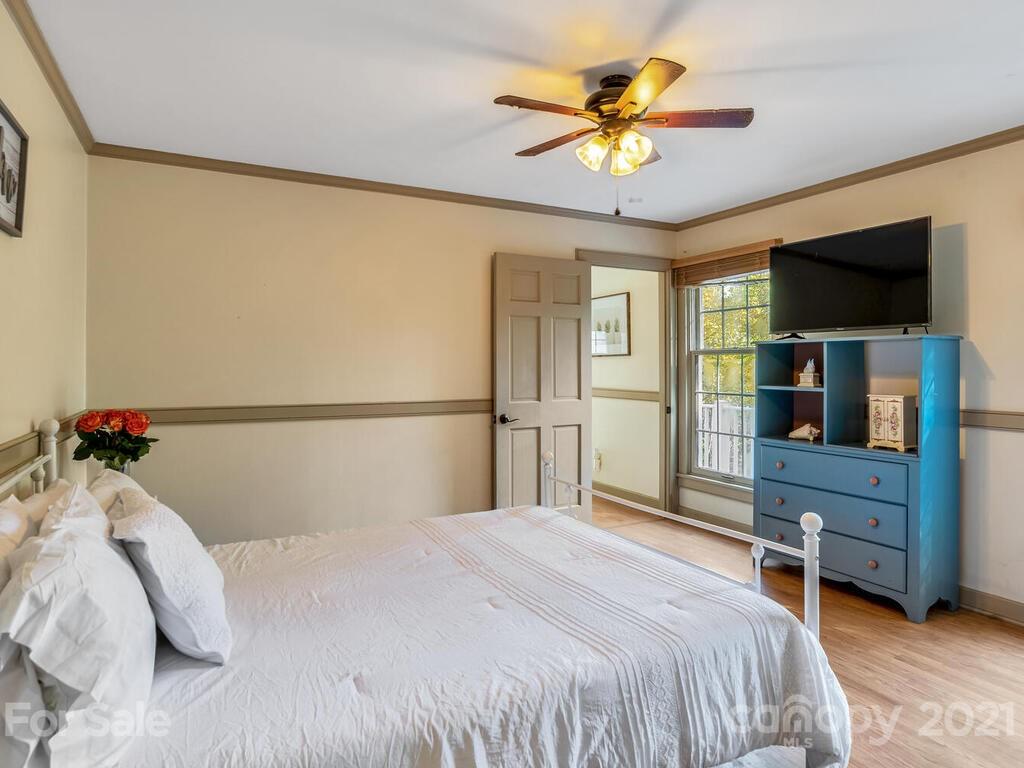 135 Layfield Drive Waynesville NC 28786